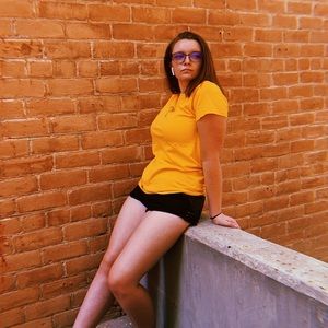 Meet your Posher, Alison